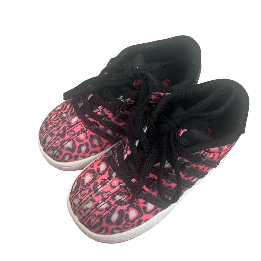 K-Swiss Girl’s Black and Pink Leopard Classic Print Sneakers Size: 6. Toddler